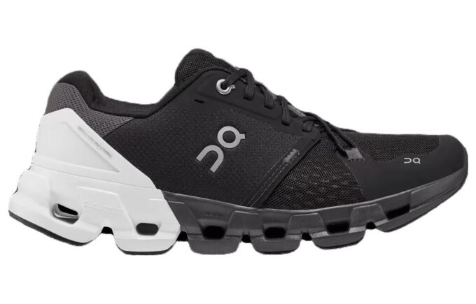 Cloudflyer 4 «Negro Blanco»