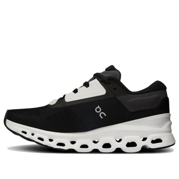 Cloudstratus 3 «Negro Blanco» Cloudstratus 3 «Negro Blanco»