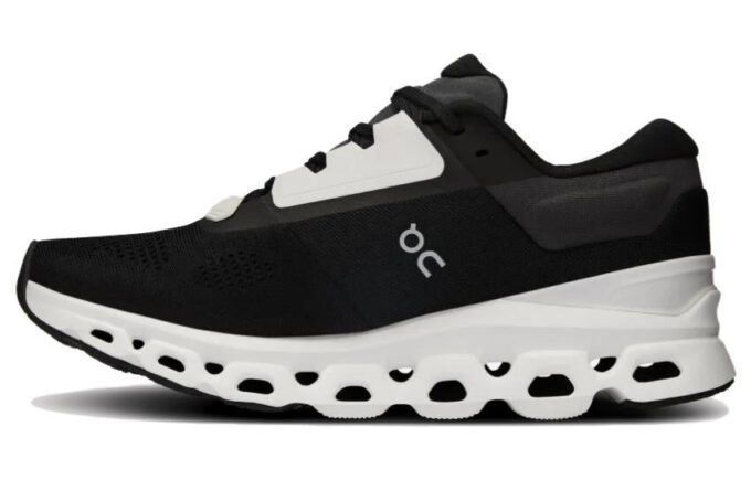 Cloudstratus 3 «Negro Blanco» Cloudstratus 3 «Negro Blanco»