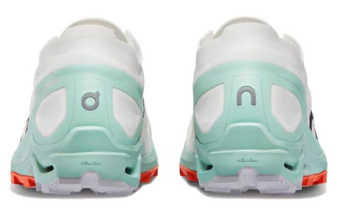 Cloudventure Peak 3 «Blanco Verde»
