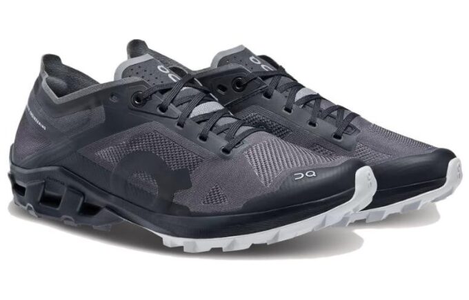 Cloudventure Peak 3 «Negro Glaciar»