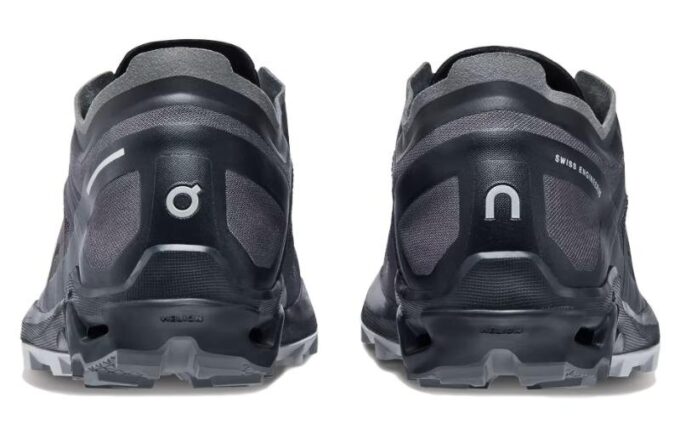 Cloudventure Peak 3 «Negro Glaciar»