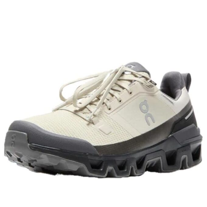 Cloudwander Impermeable «Arena Negro»