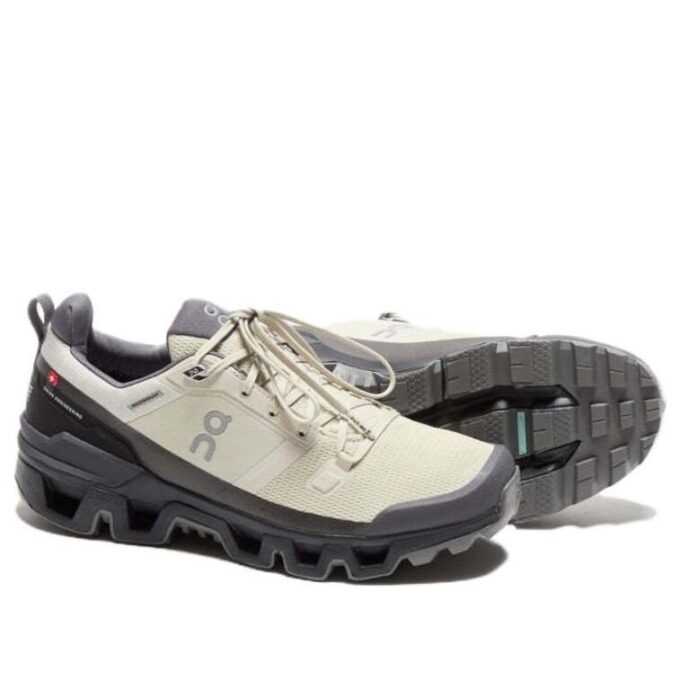 Cloudwander Impermeable «Arena Negro»