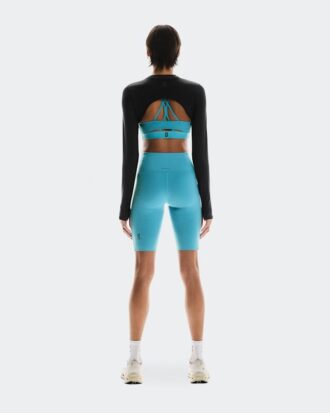 Mujer Studio Bolero