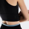 Mujer Studio Crop