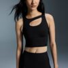 Mujer Studio Cut-Out Crop Mujer Studio Cut-Out Crop