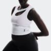 Mujer Studio Cut-Out Crop