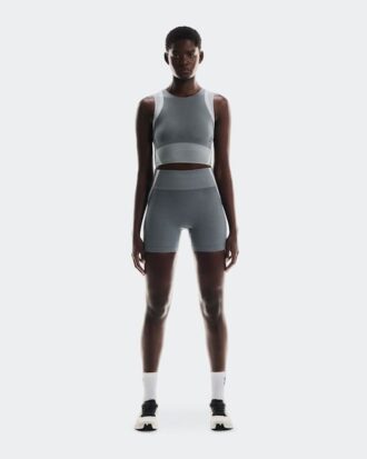 Mujer Studio Knit Crop