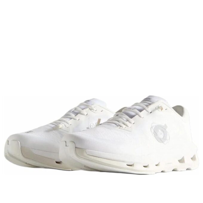 On Running x Kith Cloudzone «Blanco Hielo»