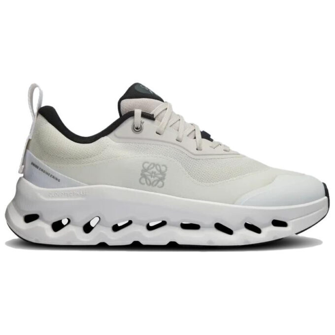 On Running x LOEWE Cloudtilt 2 «Arena Blanca»