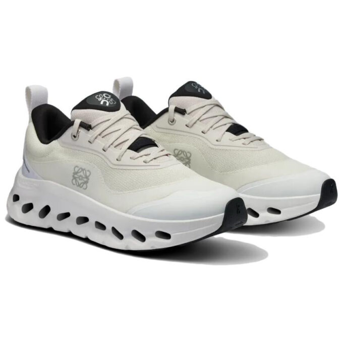 On Running x LOEWE Cloudtilt 2 «Arena Blanca»