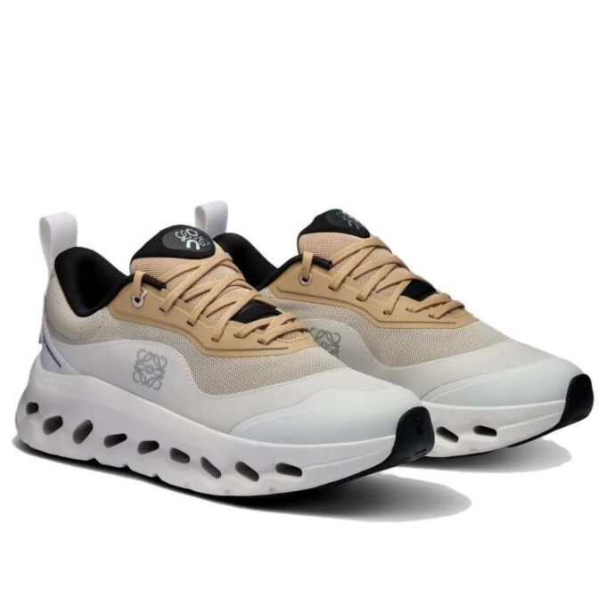 On Running x LOEWE Cloudtilt 2 «Blanco Bronceado»