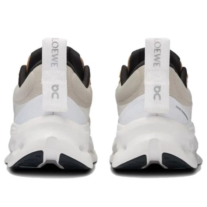 On Running x LOEWE Cloudtilt 2 «Blanco Bronceado»