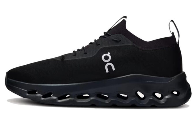 On Running x LOEWE Cloudtilt «Totalmente Negro»