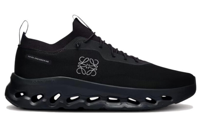 On Running x LOEWE Cloudtilt «Totalmente Negro»