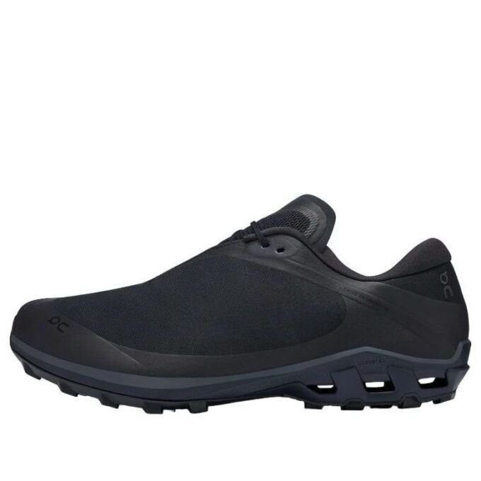 On Running x Post Archive Faction Cloudventure «Totalmente Negro»