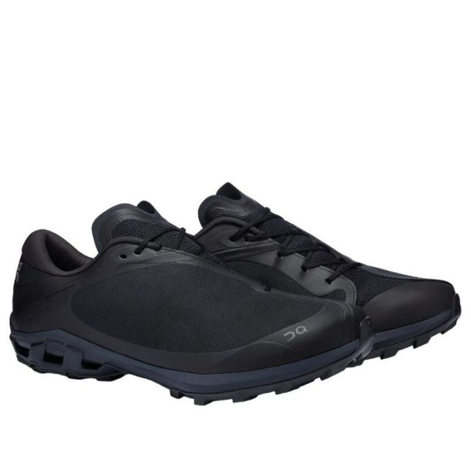 On Running x Post Archive Faction Cloudventure «Totalmente Negro»