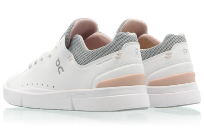THE ROGER Advantage «Rosa Blanca»